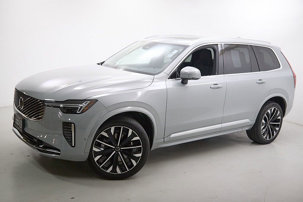 Used 2025 Volvo XC90 B6 Plus image 3
