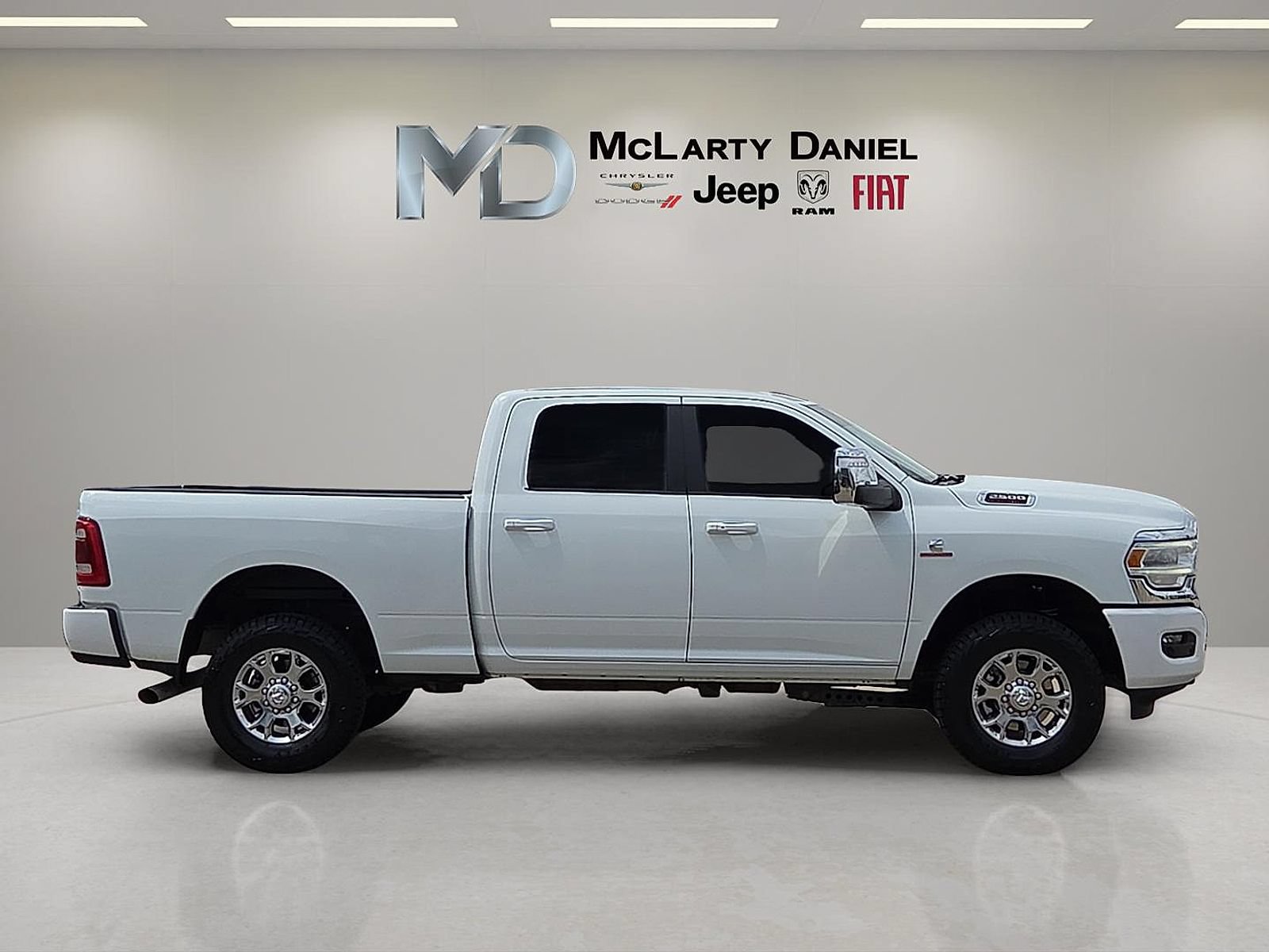 Used 2024 RAM 2500 Laramie AWD/4WD image 6
