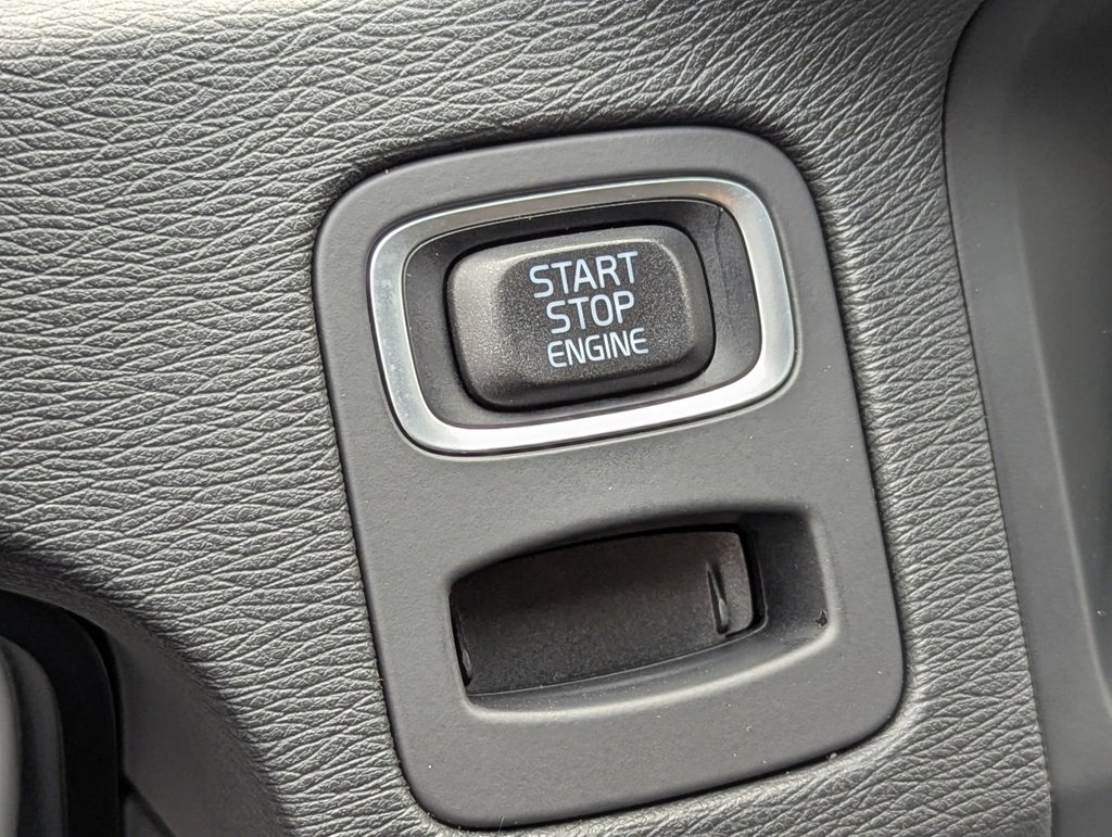 Used 2016 Volvo XC70 T5 Premier w/ Proximity Package image 15