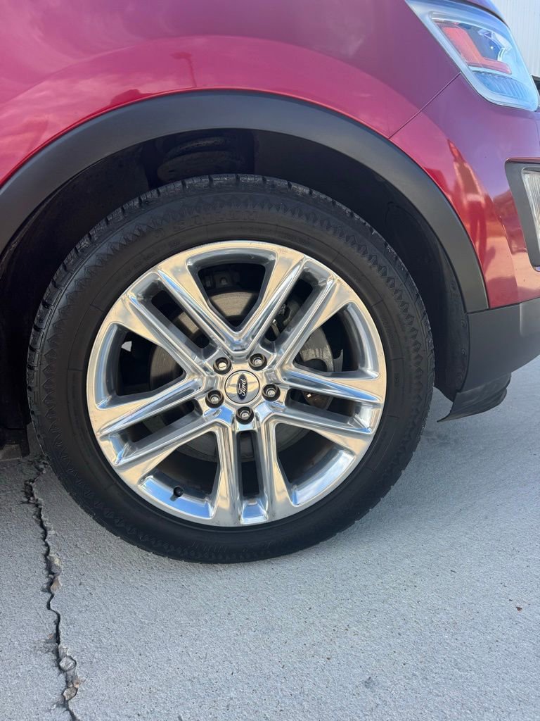 Used 2016 Ford Explorer Limited image 21