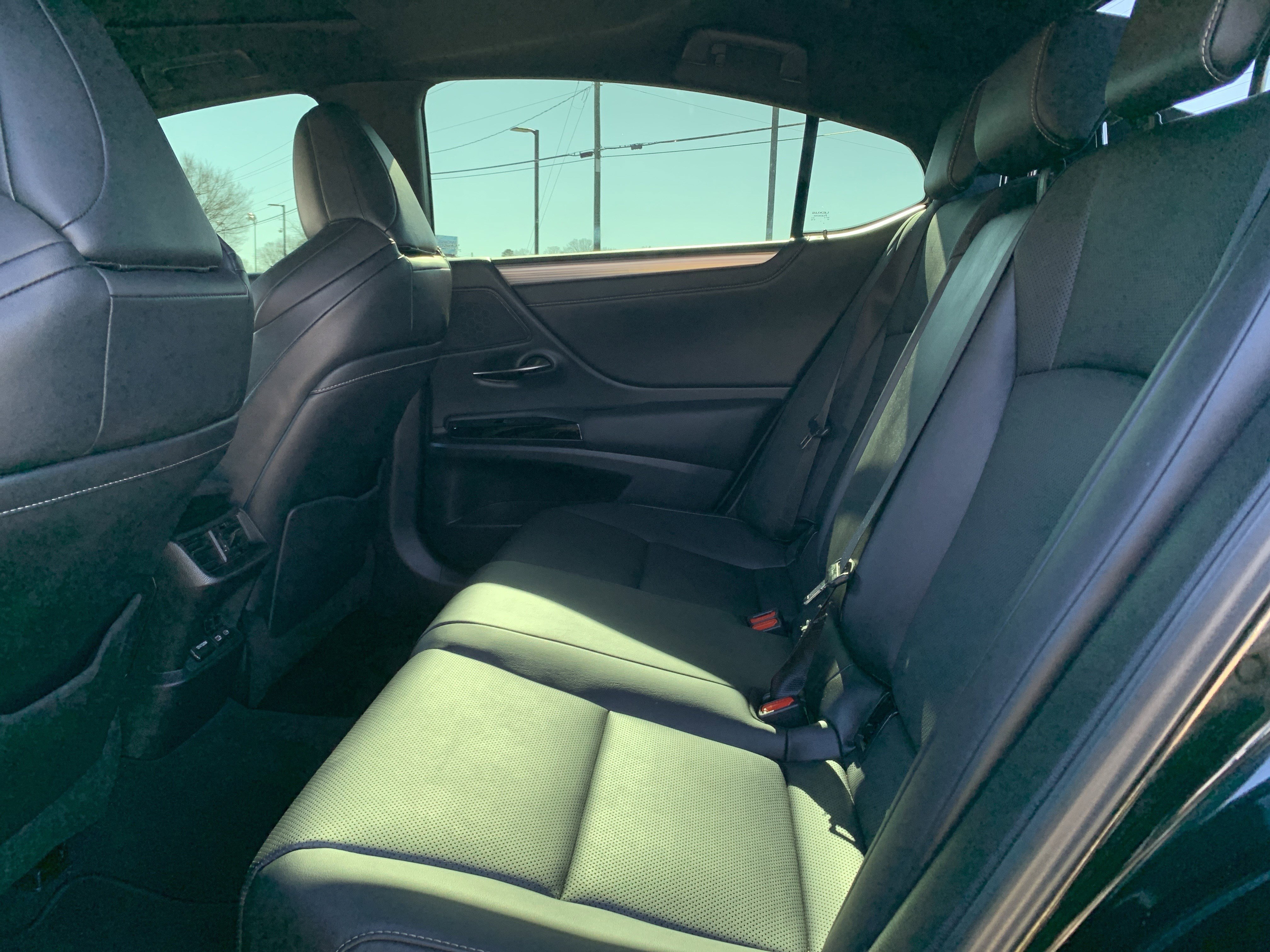 Certified 2022 Lexus ES 350 F Sport w/ Accessory Package image 32