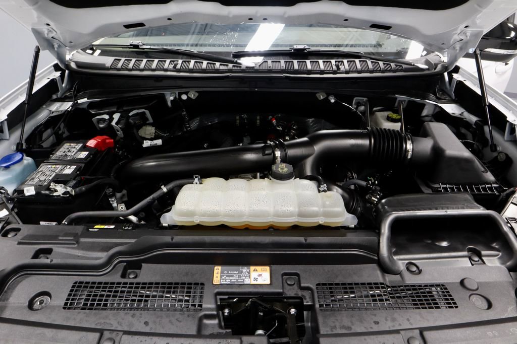 Certified 2025 Ford Expedition Platinum w/ Driver's Package image 17