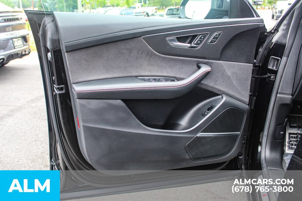 Used 2024 Audi RS Q8 AWD/4WD image 38