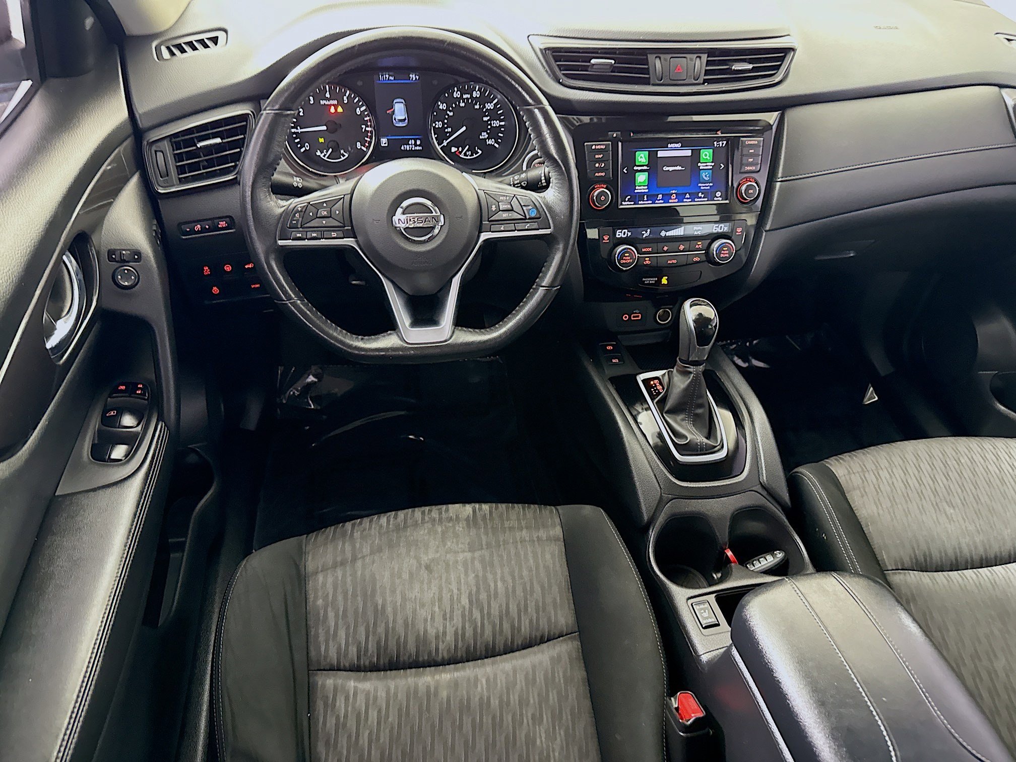 Used 2019 Nissan Rogue SV w/ Premium Package FWD image 17