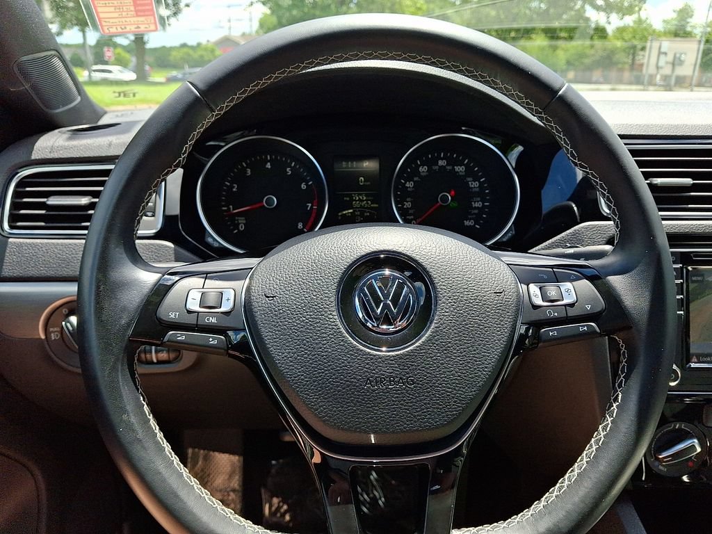 Used 2017 Volkswagen Jetta Sport FWD image 19