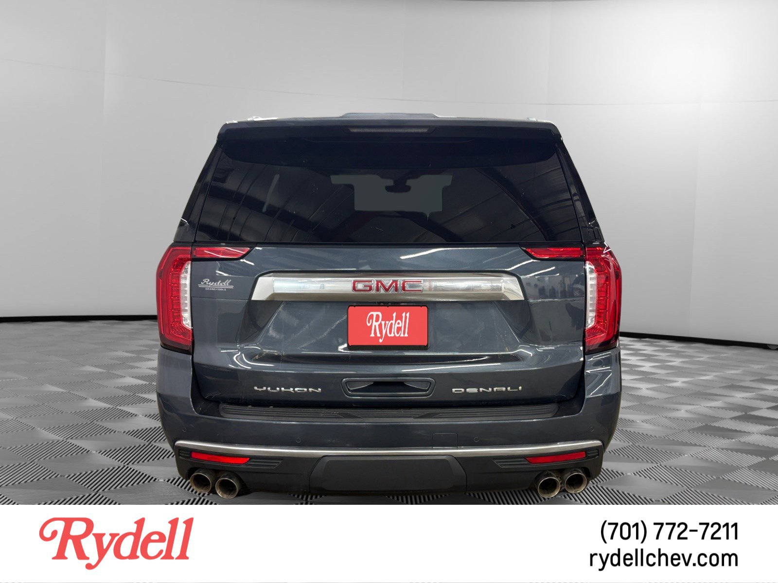 Used 2021 GMC Yukon Denali w/ Denali Premium Package image 4