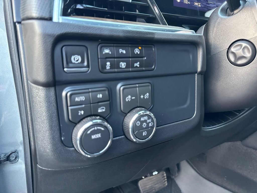 Used 2025 Chevrolet Tahoe High Country AWD/4WD image 10