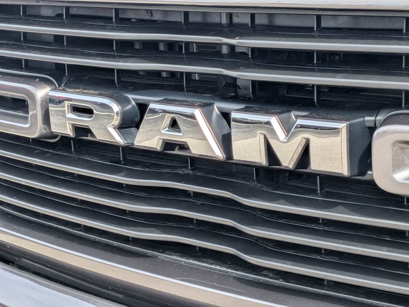 Used 2023 RAM 1500 Laramie AWD/4WD image 9