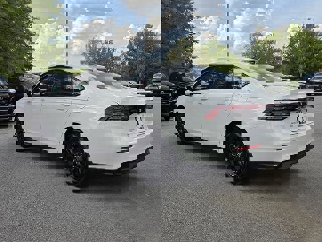 Certified 2025 Honda Accord SE image 4