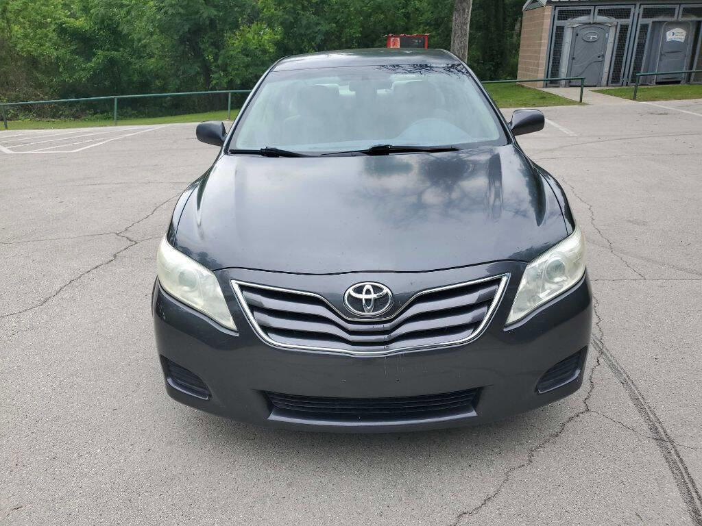Used 2010 Toyota Camry LE image 5