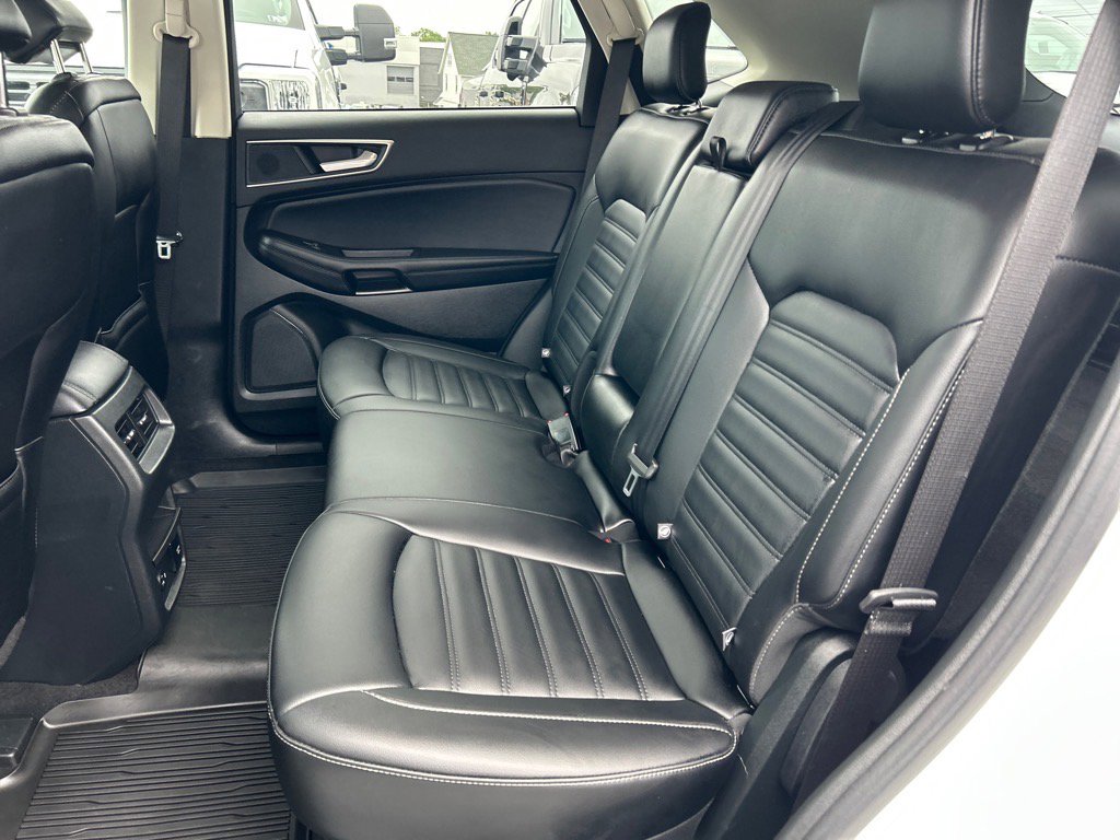 Used 2022 Ford Edge SEL w/ Convenience Package image 11