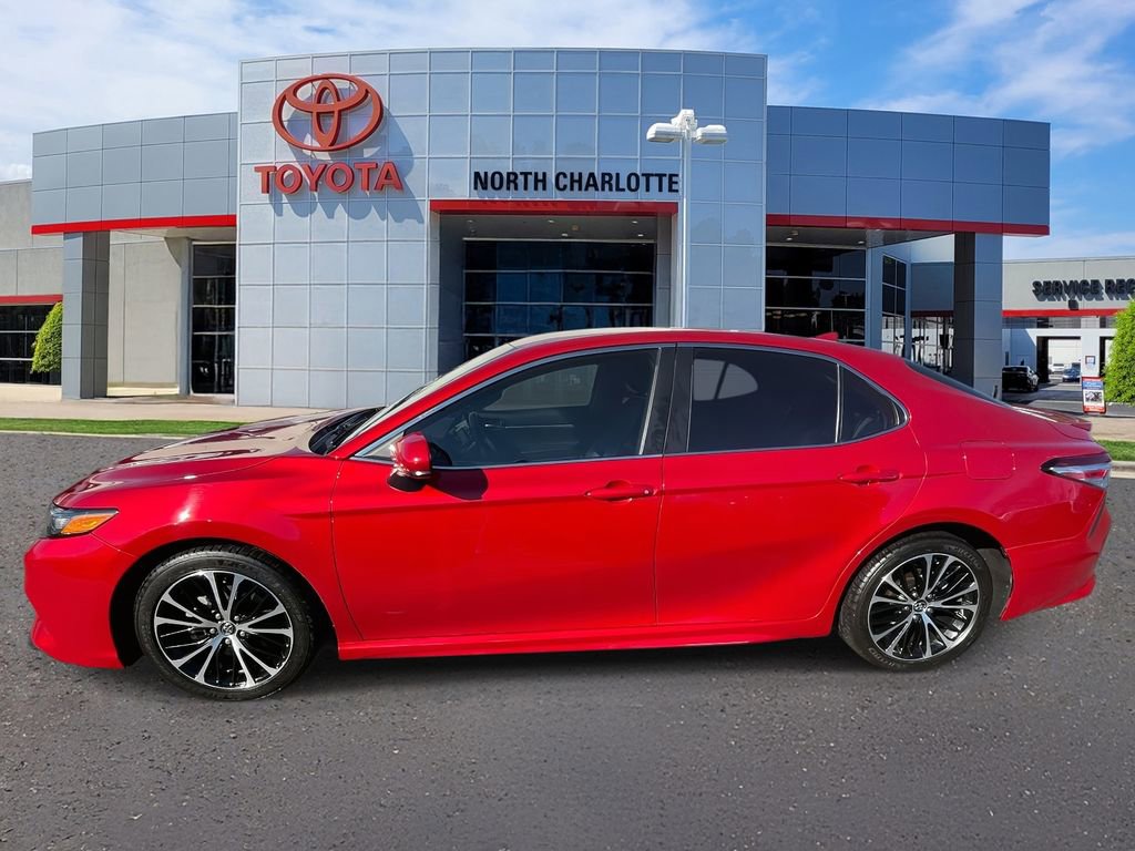 Used 2020 Toyota Camry SE image 6
