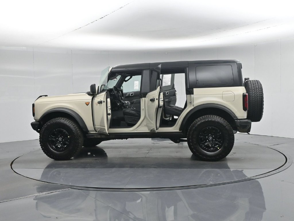 New 2026 Ford Bronco Badlands w/ Wildtrak Package AWD/4WD image 33