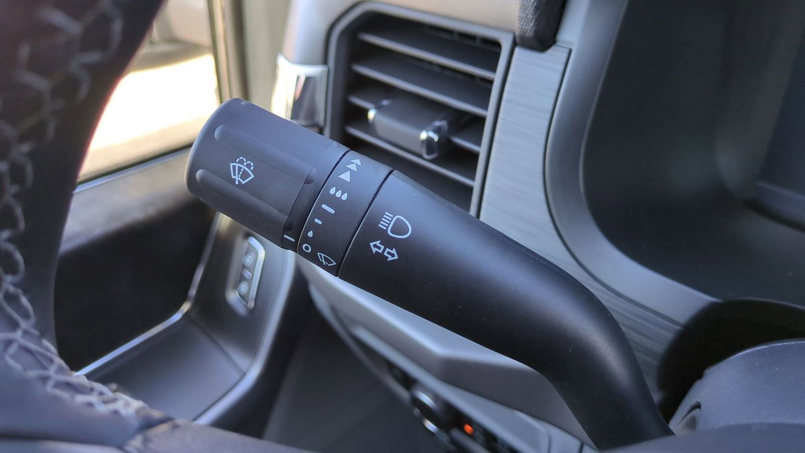 New 2025 Ford F150 Lightning XLT image 44