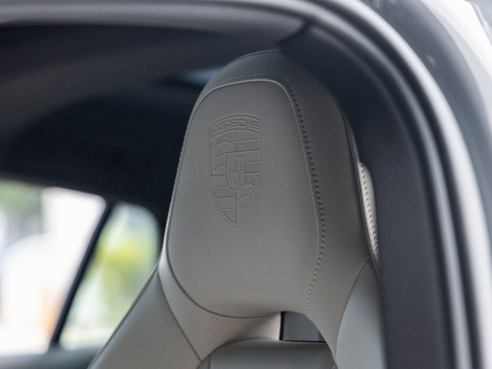 Certified 2025 Porsche Panamera 4 image 27