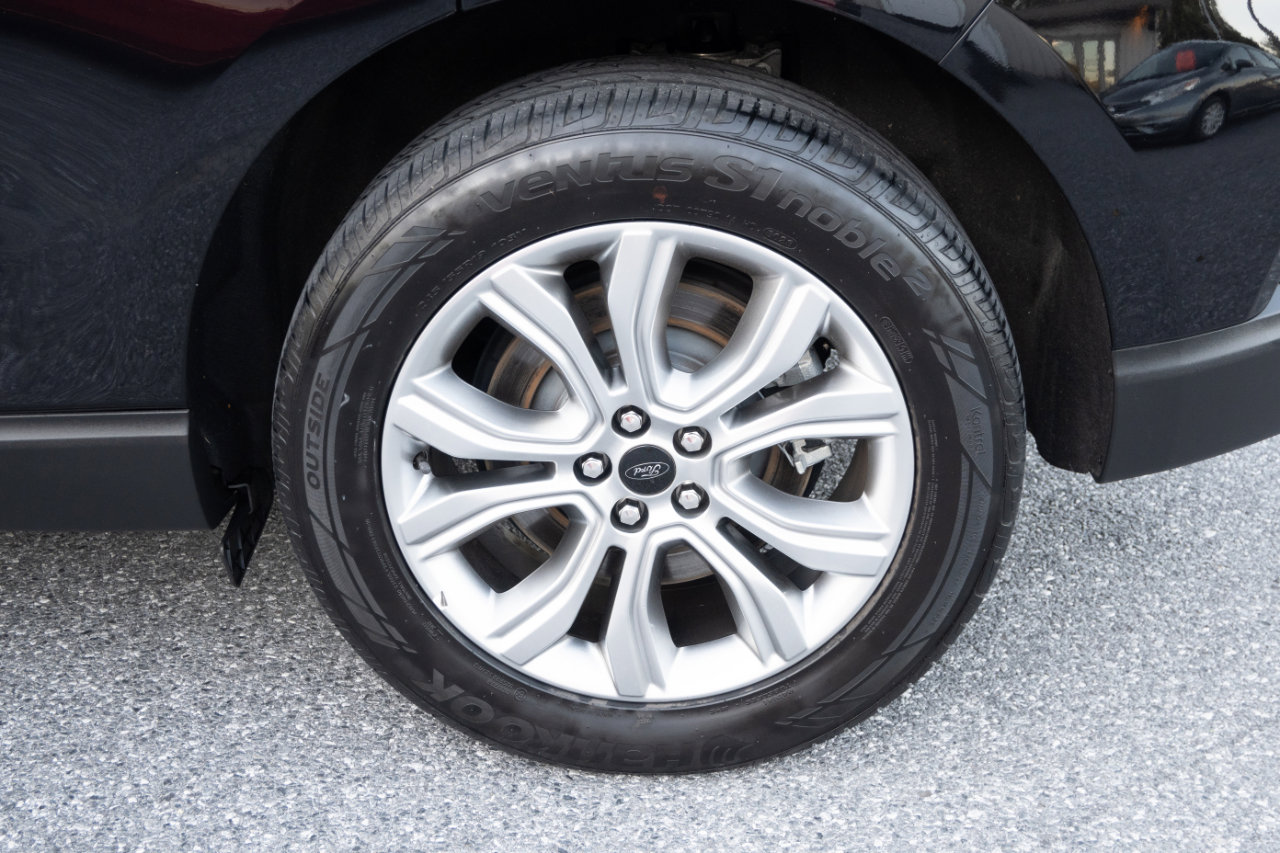 Used 2024 Ford Edge Titanium image 36