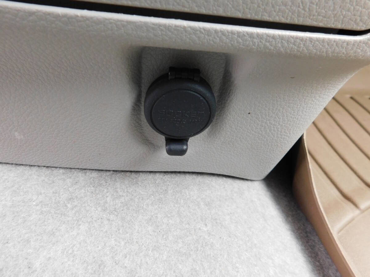 Used 2011 Nissan Quest SV FWD image 17