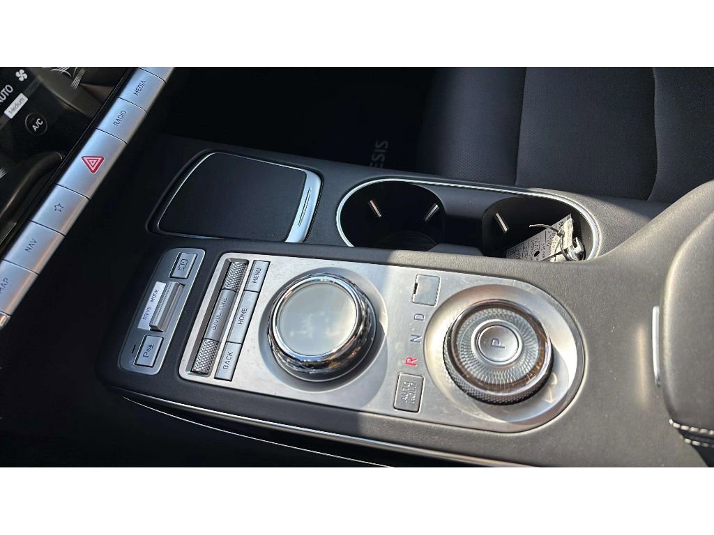 Used 2025 Genesis GV70 2.5T image 19