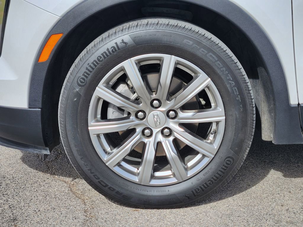 Certified 2023 Cadillac XT4 Premium Luxury w/ Cold Weather Package image 10