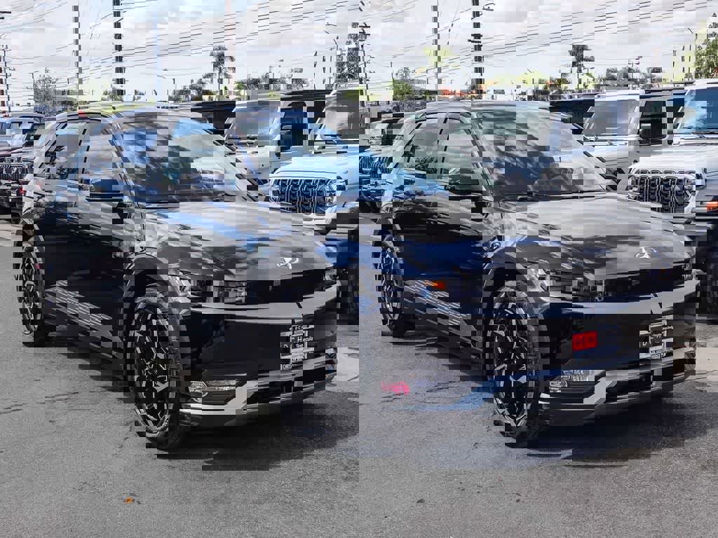 Used 2024 Hyundai Ioniq 5 SEL image 3