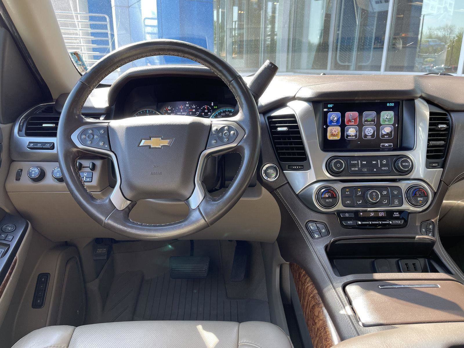 Used 2020 Chevrolet Tahoe Premier w/ Premier 6.2L Value Package image 18