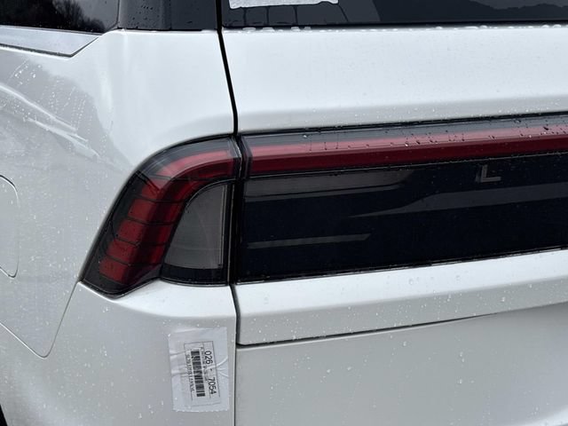 New 2026 Lincoln Navigator L Premier AWD/4WD image 11