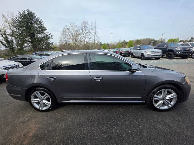 Used 2012 Volkswagen Passat TDI SEL Premium image 4