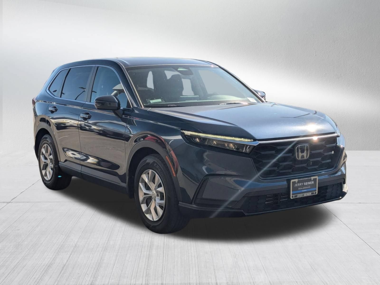 Used 2025 Honda CR-V LX image 7