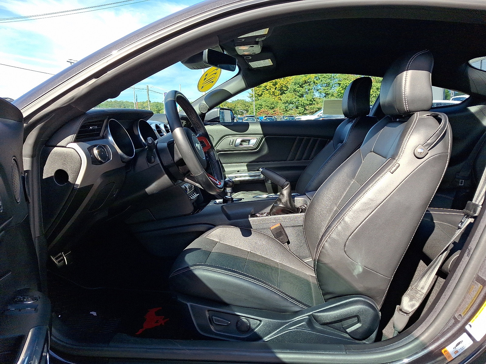 Used 2022 Ford Mustang GT Premium image 13