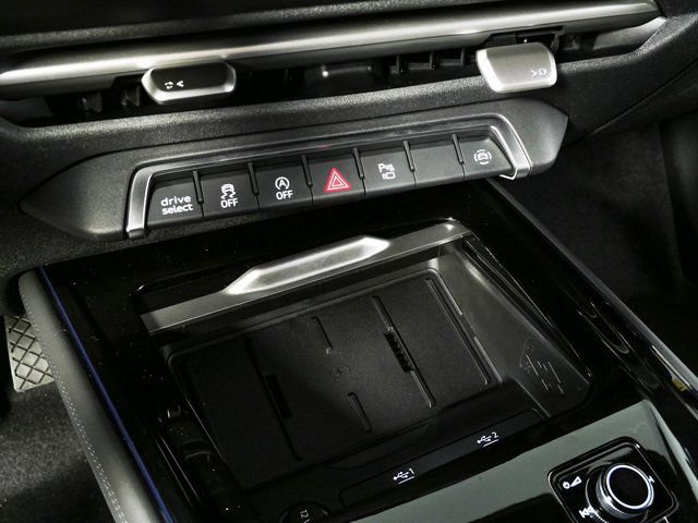 New 2026 Audi Q3 quattro 2.0T AWD/4WD image 17