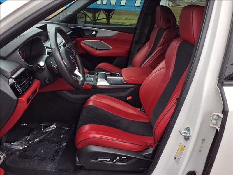 Used 2023 Acura MDX A-Spec image 13