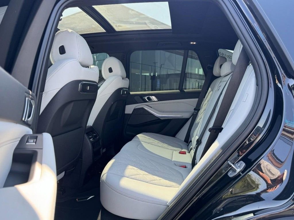 Used 2025 BMW X5 xDrive40i w/ Premium Package image 10