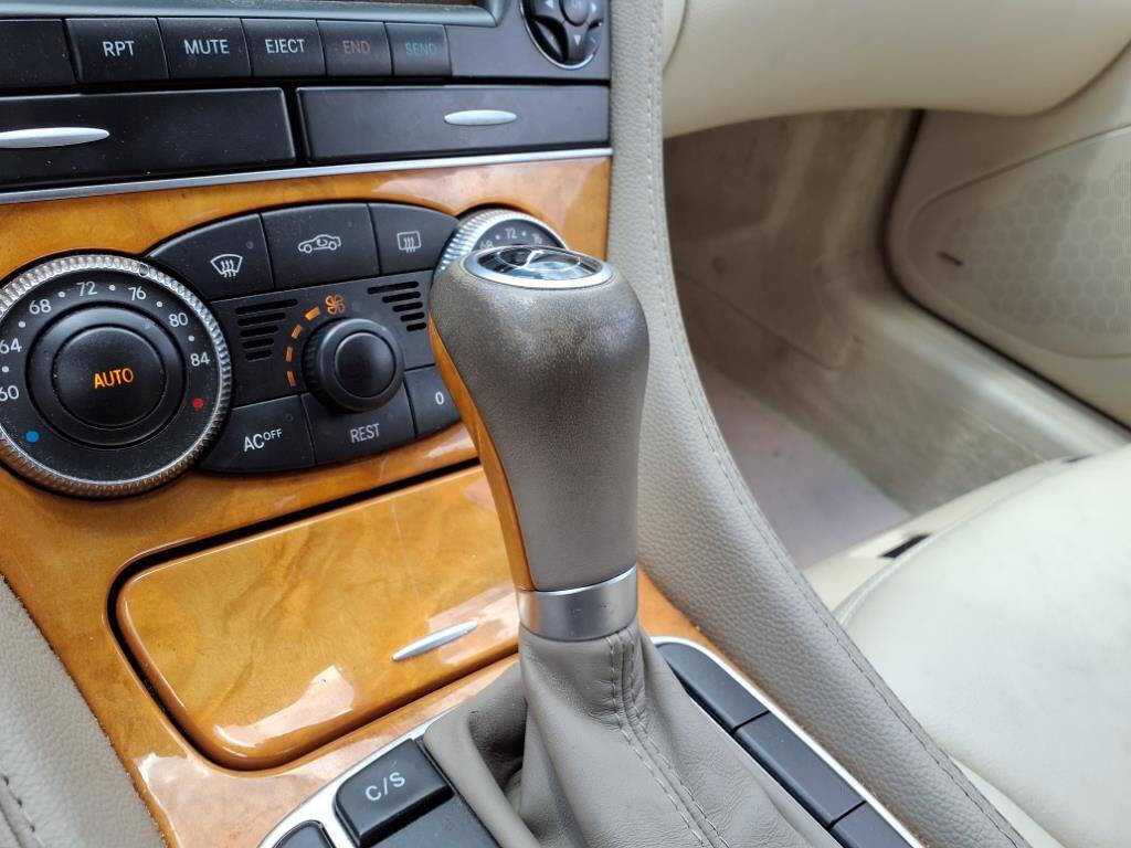 Used 2005 Mercedes-Benz SL 500 image 17