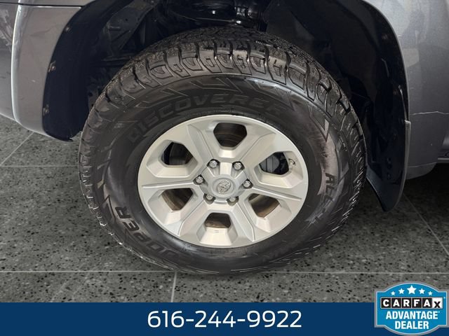 Used 2015 Toyota 4Runner SR5 AWD/4WD image 24