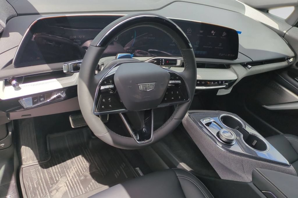 Used 2026 Cadillac Optiq Sport 1 AWD/4WD image 6