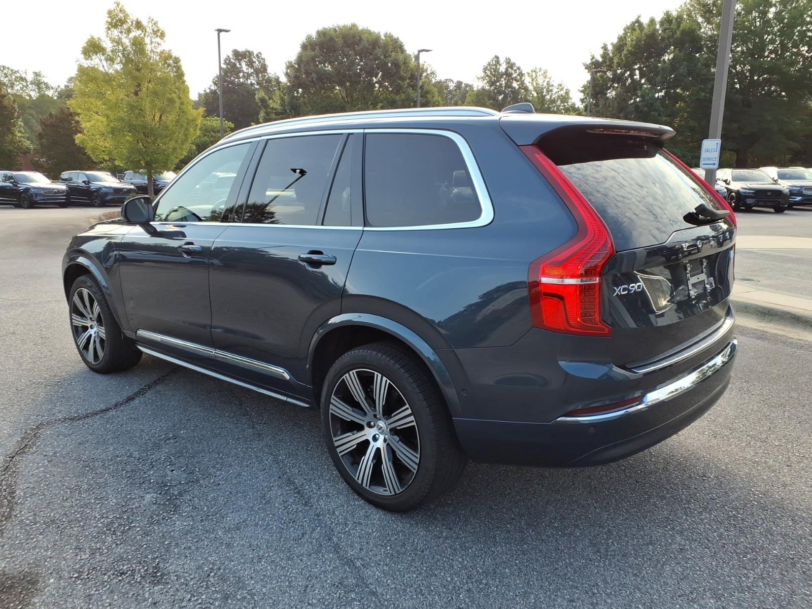 Certified 2024 Volvo XC90 T8 Ultimate w/ Protection Package Premier AWD/4WD image 7