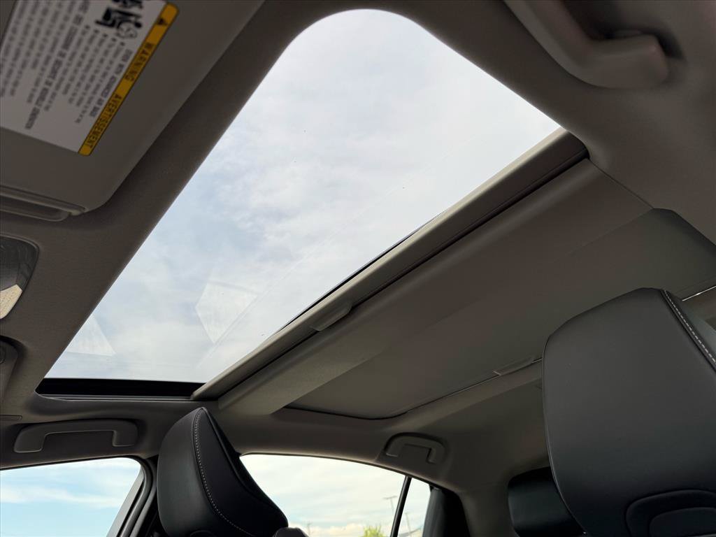 Certified 2024 Toyota Prius XLE FWD image 14