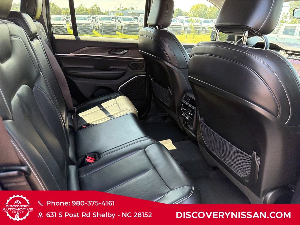Used 2022 Jeep Grand Cherokee Limited AWD/4WD image 39