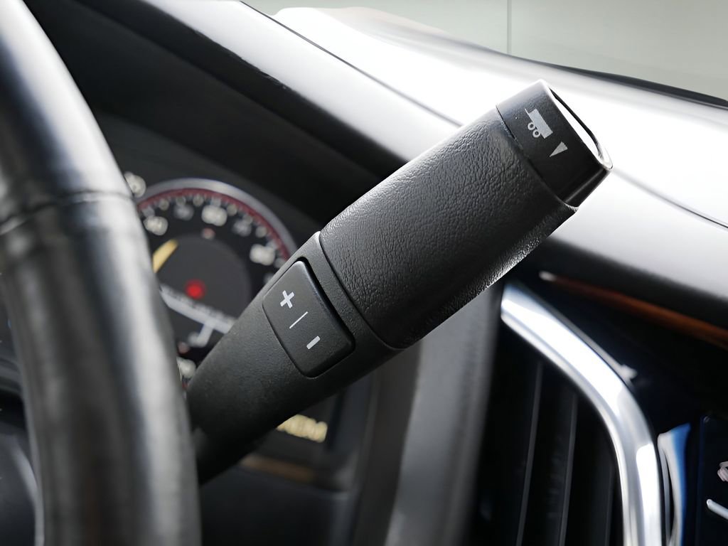 Used 2015 Cadillac Escalade ESV Luxury AWD/4WD image 24