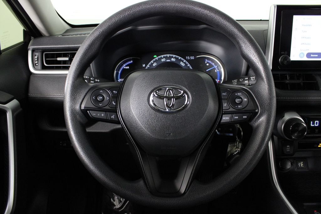 Used 2025 Toyota RAV4 LE AWD/4WD image 9
