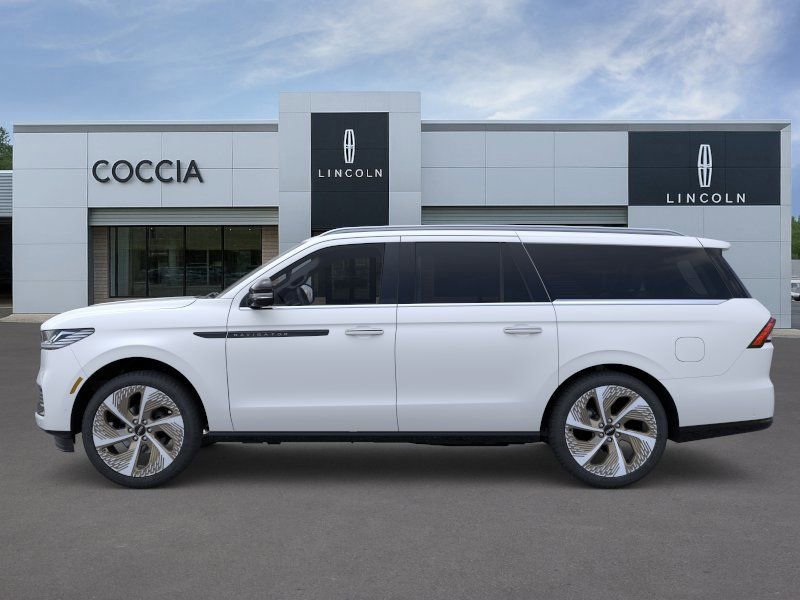 New 2026 Lincoln Navigator L Black Label image 3