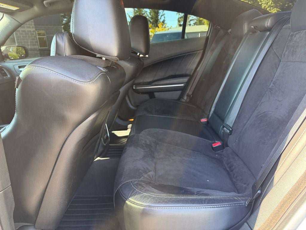 Used 2018 Dodge Charger R/T Scat Pack RWD image 33
