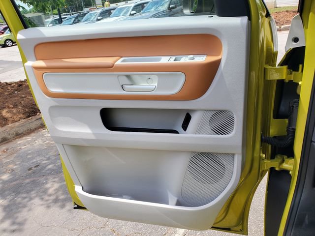 Certified 2025 Volkswagen ID. Buzz 1st Edition RWD image 29