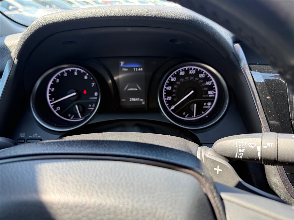 Used 2022 Toyota Camry SE image 14