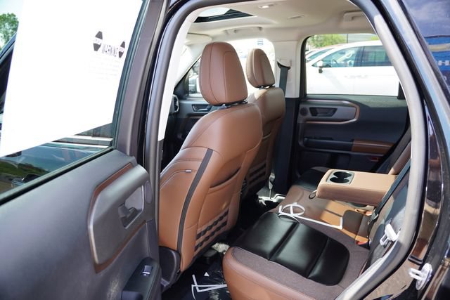 Used 2025 Ford Bronco Sport Outer Banks w/ Outer Banks Tech Package+ AWD/4WD image 16