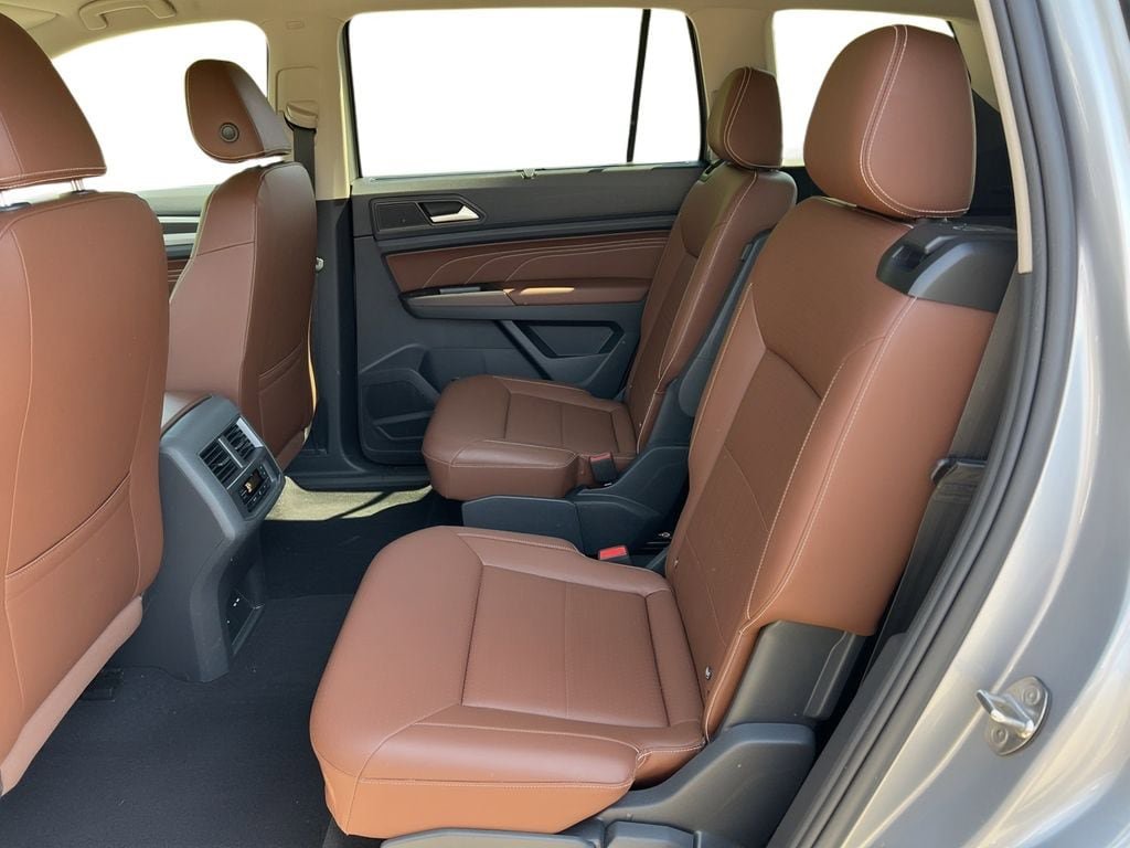Used 2023 Volkswagen Atlas SE AWD/4WD image 7
