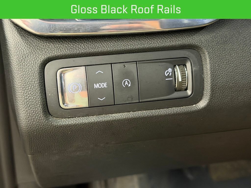Certified 2025 GMC Acadia Elevation w/ Black Edition FWD image 32