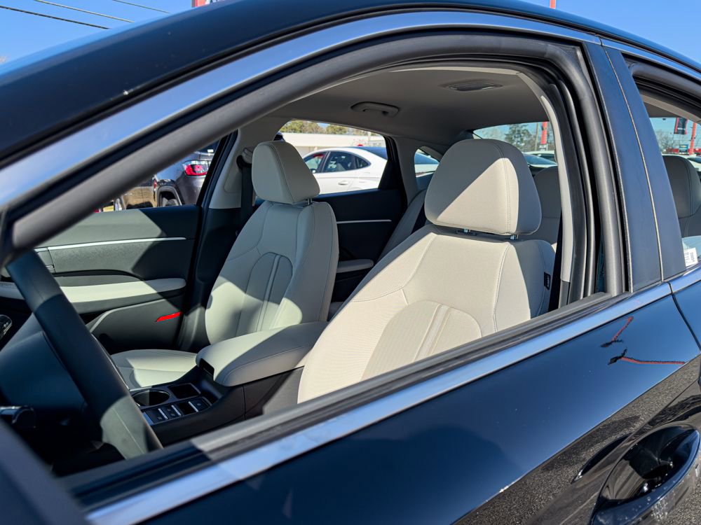 New 2025 Hyundai Sonata SE image 8