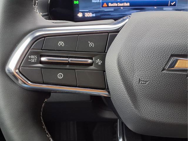 Used 2025 Chevrolet Traverse LT w/ LPO, Floor Liner Package FWD image 12