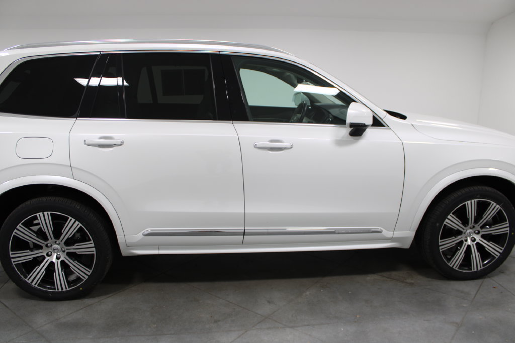 Used 2022 Volvo XC90 T8 Inscription w/ Advanced Package AWD/4WD image 11